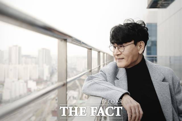 "최상의 목소리 컨디션인 지금 가능한 한 많은 곡을 발표하려고 해요." 조항조는 2년 전부터 올해까지 3년간 '기다림' 시리즈 음반 3편을 연달아 출시했다. / 이선화 기자