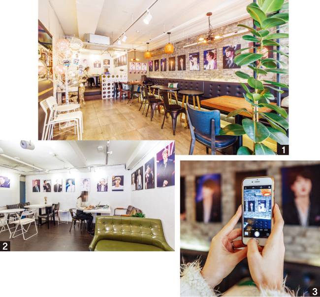 1, 2 카페 내부는 다양한 진의  사진으로 꾸며져 있다. 3 카페 곳곳은 포토존으로, 사진을 찍는 팬들로 가득했다.