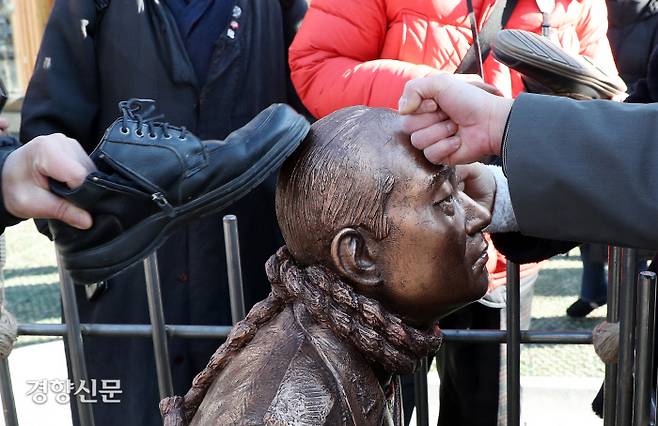 김정근 선임기자