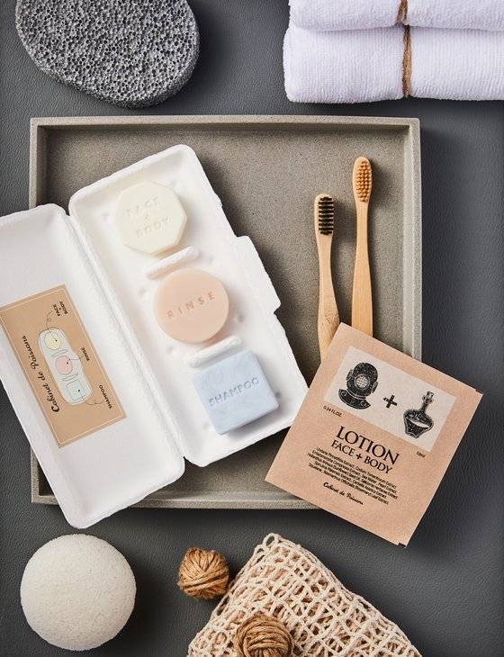 아난티에서 개발한 고체 타입 어메니티. 생분해성 펄프를 사용한 패키지로 환경에 부담을 줄였다. [사진 아난티]