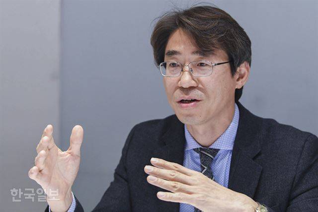 유품관리사 김석중씨. 박형기 인턴기자