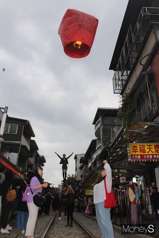 스펀의 천등 날리기. /사진=박정웅 기자