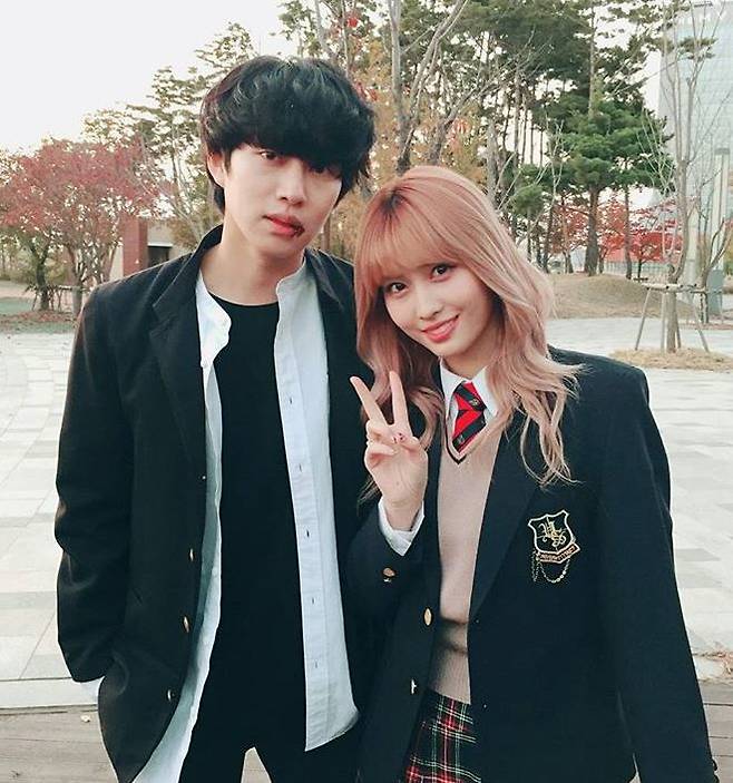 김희철(왼) 모모(사진=인스타그램)