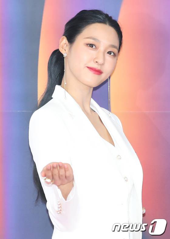 설현