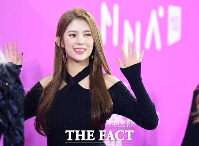 그룹 모모랜드 데이지가 데뷔 조작 의혹을 제기했다. /더팩트DB