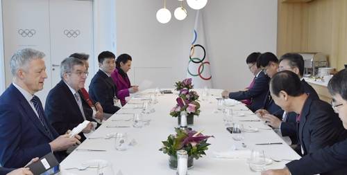 2024 강원동계청소년올림픽 유치 한국대표단과 조찬하는 바흐 위원장 [국제올림픽위원회(IOC) 제공]