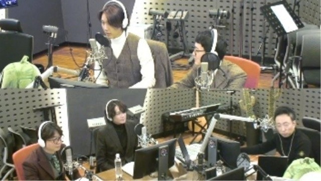 밴드 사거리 그오빠의 멤버 윤채는 KBS 쿨FM '박명수의 라디오쇼'에서 라이벌로 잔나비를 꼽았다.