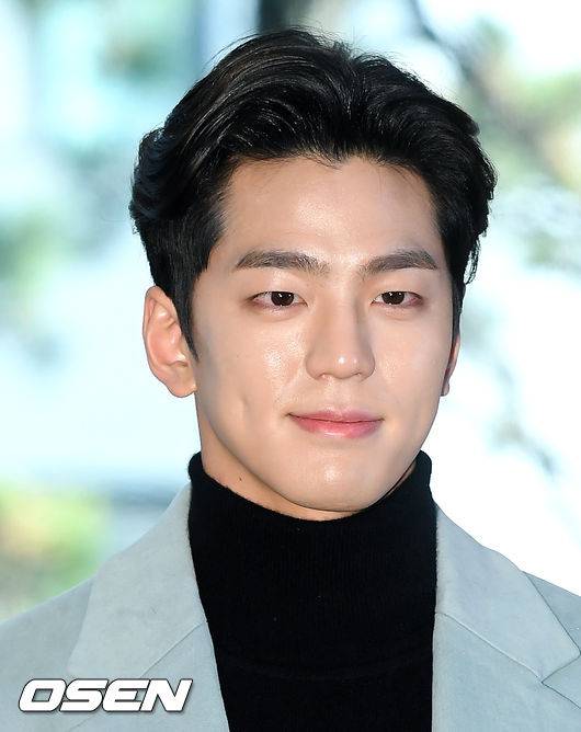 [OSEN=조은정 기자]배우 김민규가 포즈를 취하고 있다. /cej@osen.co.kr