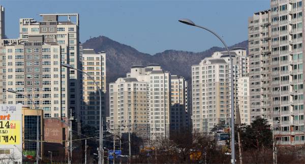 12·16 부동산 대책 이후 용인 수지구는 한 달간 전국에서 두 번째로 높은 상승률(1.91%)을 기록했다. 사진은 용인 수지 성복지구 전경. [매경DB]