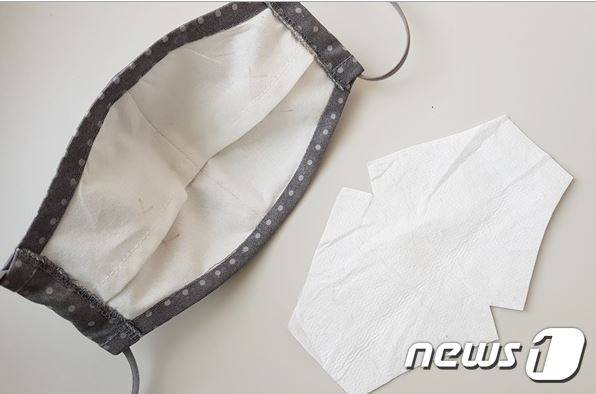 직접 만든 필터교체형 마스크(블로그 '희야의 소소한공방' 제공) © 뉴스1