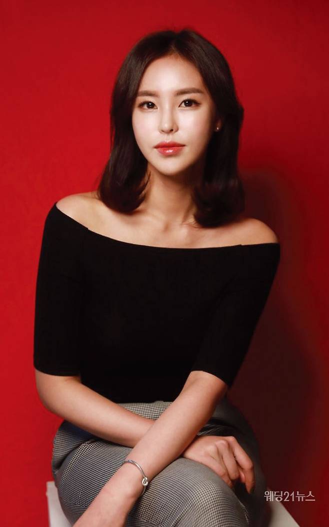 사진 : 헤르비스 아로마 크림팩을 애용하는 미스코리아 선이자 쇼호스트 남연수 고객.