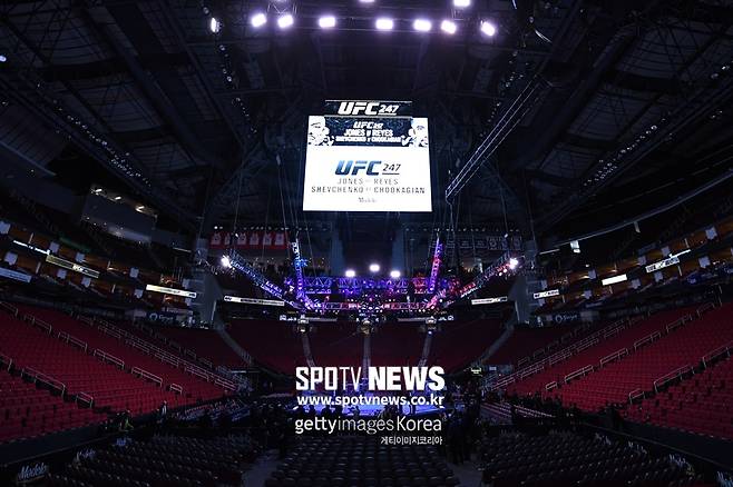 ▲ UFC 247이 대회 종료 뒤에도 몸살을 앓고 있다. 판정 논란 탓이다.