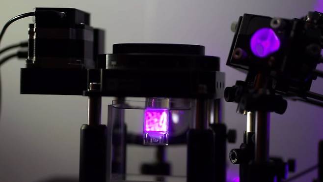 스위스 로잔 연방 공과 대학 연구진이 개발한 3D 프린터. <사진=EPFL>