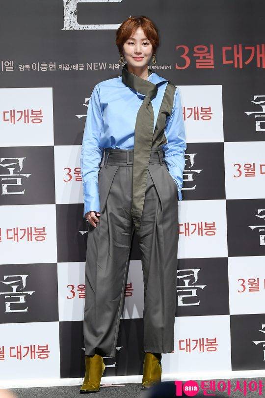 배우 김성령이&nbsp;17일 오전 서울 신사동 CGV압구정에서 열린 영화 ‘콜’ 제작보고회에 참석했다./이승현&nbsp;기자 lsh87@