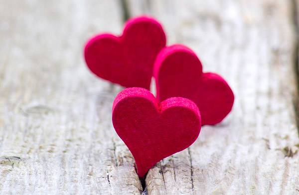 성적인 자극을 받으면 성기의 혈관뿐 아니라 콧속 혈관도 함께 팽창해 코피가 날 수 있다./사진=클립아트코리아