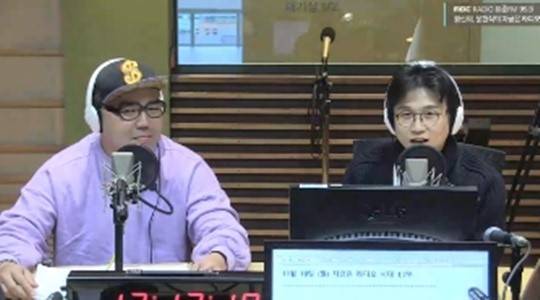 ▲ MBC 표준FM '정선희 문천식의 지금은 라디오시대' 보이는 라디오 영상화면 캡처