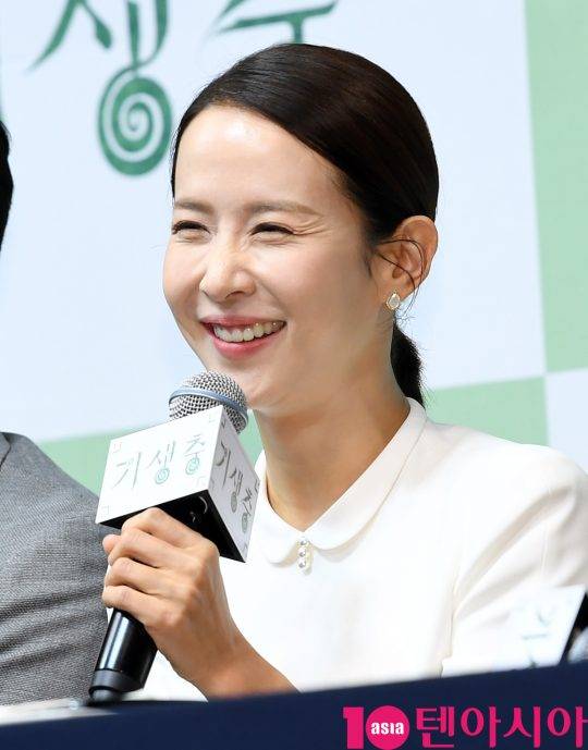 배우 조여정이&nbsp;19일 오전 서울 소공동 웨스틴조선호텔에서 열린 영화 ‘기생충’ 기자회견에 참석했다. /조준원 기자 wizard333@