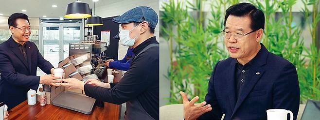 성장현 용산구청장이 용산 장애인 커뮤니티센터 1층 카페 ‘아이 갓 에브리싱’에서 일하는 장애인과 인사를 나눈 뒤 <서울&>과 인터뷰하고 있다. 정용일 기자