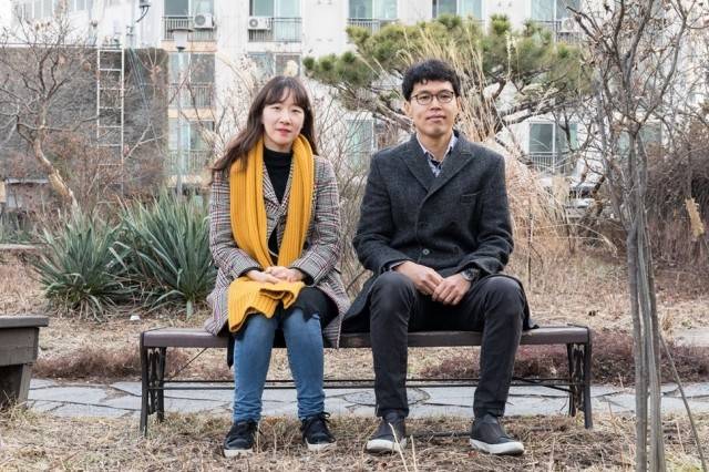 백수린 작가(왼쪽)와 손아람 작가(오른쪽). 박승화 기자