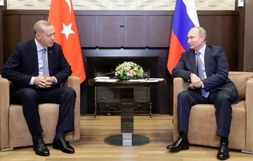 지난해 10월 회동한 푸틴 대통령(오른쪽)과 에르도안 대통령.  [타스=연합뉴스 자료사진]