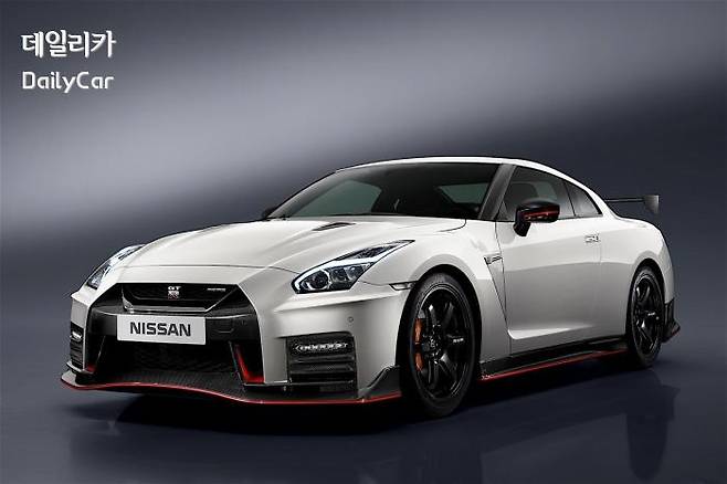 닛산, 2017 GT-R 니즈모