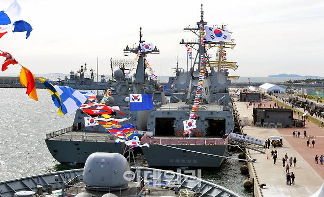 지난 2018년 제주해군기지에서 열린 국제관함식 당시 부대공개행사가 진행되고 있다. [사진=해군 홈페이지]