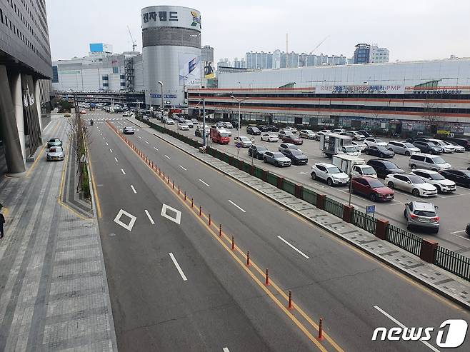 오후 시간임에도 한산한 용산 전자상가 인근 거리© 뉴스1