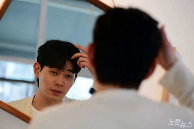 최근 종영한 드라마 '이태원 클라쓰' 에서 최승권 역으로 열연을 펼친 배우 류경수가 31일 오후 서울 마포구 한 카페에서 CBS노컷뉴스와 인터뷰 전 포즈를 취하고 있다. (사진=황진환 기자)