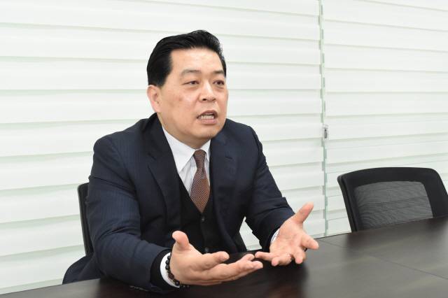 지난 1일 경기도 성남시 중원구에 위치한 캠시스 쎄보 서울·경기지점에서 김구수 캠시스 마케팅영업담당 전무가 인터뷰하고 있다./사진제공=캠시스