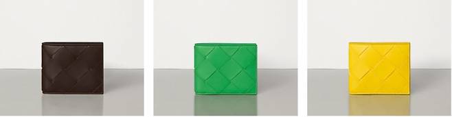 예전보다 훨씬 커진 보테가베네타의 커진 인트레치아노(남성 지갑)/사진=보테가베네타 공식 홈페이지