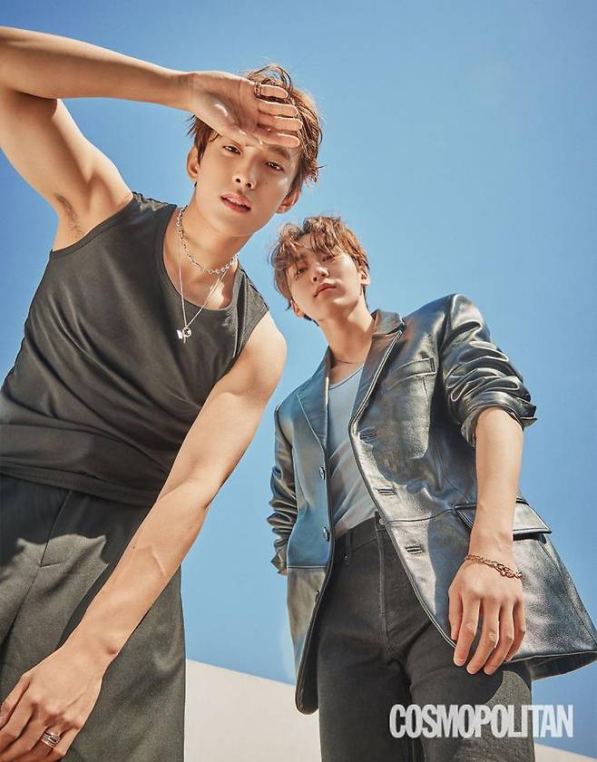 (도겸)팬츠 23만9천원 문선. 목걸이 (위부터)23만9천원 밀서울. 20만8천원 포트레이트 리포트. 반지 32만9천원 포트레이트 리포트. 슬리브리스 톱 스타일리스트 소장품. (승관)재킷 51만9천원 문선. 데님 쇼츠 13만9천원 캘빈클라인 진. 목걸이 10만9천원 디스이즈네버댓. 팔찌 65만원 펜디. 슬리브리스 톱 스타일리스트 소장품.