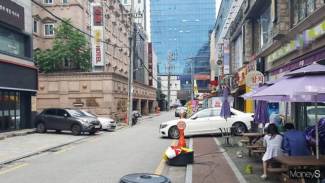 서울시내 한 숙박업소 골목. /사진=김창성 기자
