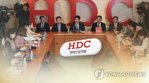 지난해 11월 아시아나항공 우선협상대상자 선정 후 기자회견을 하는 정몽규 HDC그룹 회장 [연합뉴스TV 제공]