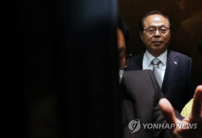 오거돈 부산시장직 사퇴 손형주 기자