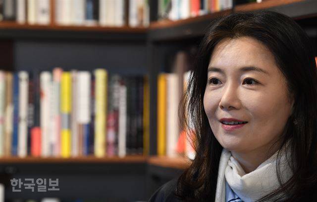 책 ‘어록으로 본 이낙연’(삼인)을 펴낸 이제이 작가(전 국무총리 연설비서관). 배우한 기자