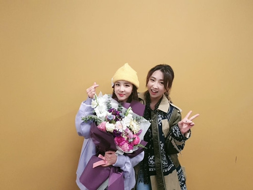 가수 공민지, 산다라박 사진=공민지 SNS