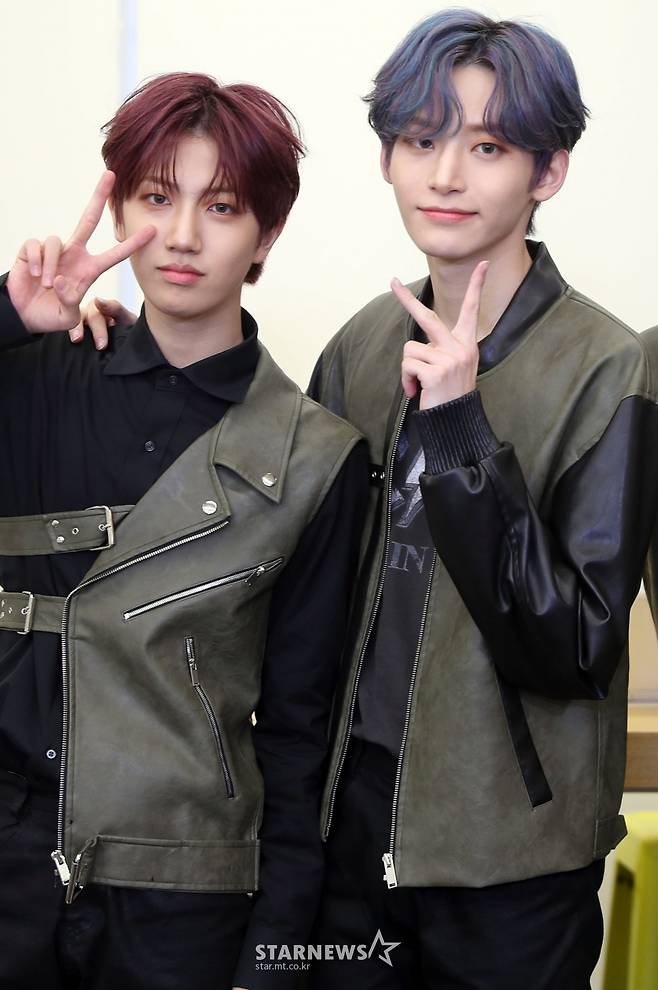 [★포토]크래비티 원진-정모 '조각미남들'