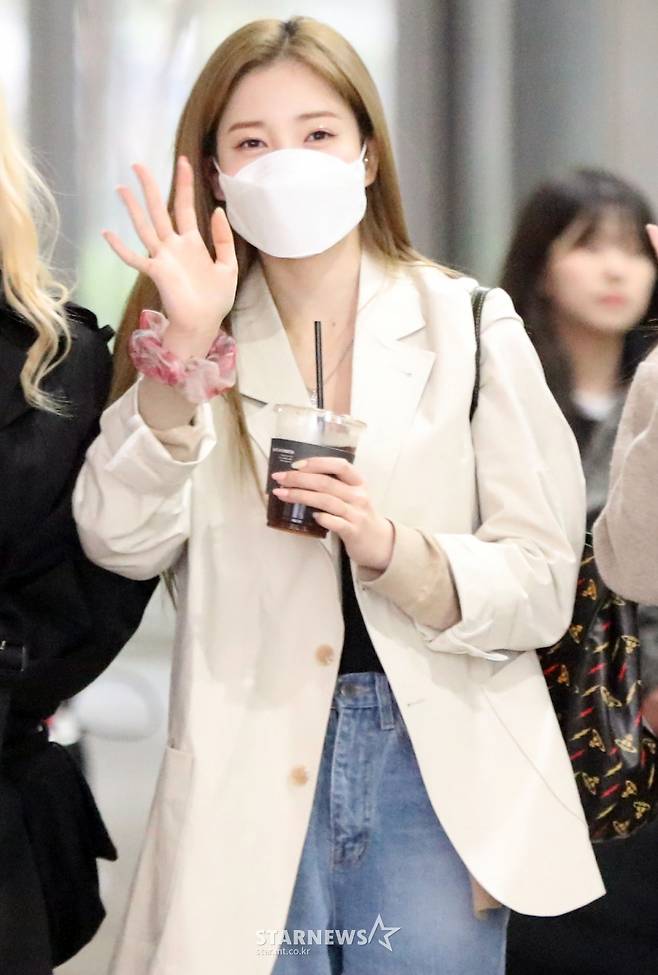 [★포토]에이프릴 윤채경 '상큼한 눈인사'