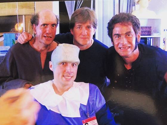 샘 로이드(왼쪽 첫 번째) /사진=빌 로렌스 트위터