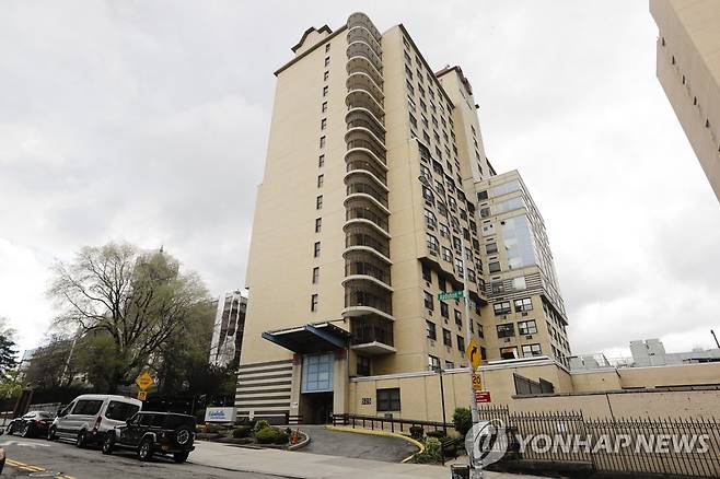 입소자 98명이 코로나19로 숨진 뉴욕의 이저벨라 노인센터의 외관 [AP=연합뉴스]