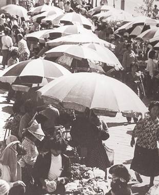 항쟁 당시 광주는 무정부상태였지만 시민들이 구성한 수습대책위원회를 중심으로 광주시민들은 자발적으로 질서를 지키고 어려운 난국을 타개하기 위한 지혜와 용기를 모아내고자 했다. ⓒ5·18 기념재단