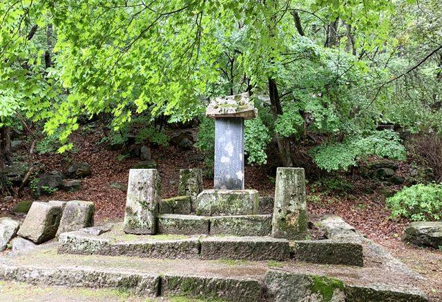 교귀정 옆 ‘안동부사 김수근타루비’. 임기를 마치고 한양으로 가는 길목에 주민들이 세운 것으로 보인다.