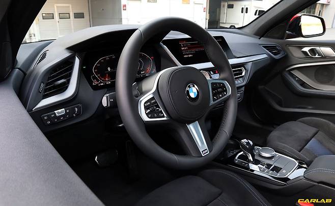 M 스포츠 스티어링휠