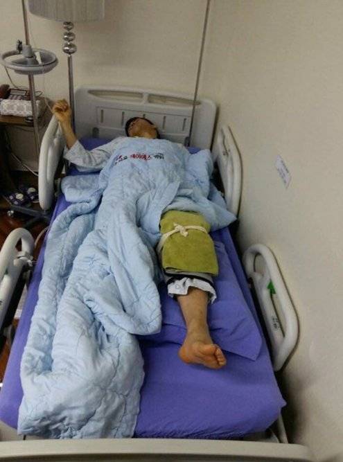 2017년 큰 수술을 받은 한국영은 한달간 침대에 누워 있었다. 한국영의 친형은 동생에게 ’감옥에서 어떤 사람이 매일 골프를 치는 이미지트레이닝을 했는데 출소 후 동작이 그대로 나와 우승했다“고 말해줬다. 한국영은 ’축구에 대한 생각을 놓지 않고 앉아서 할 수 있는 운동을 했다“고 했다. [사진 한국영]