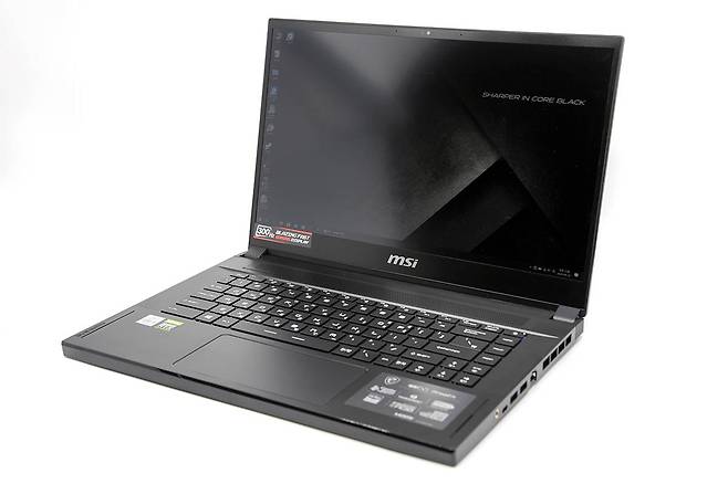 10세대 코어 i9 프로세서를 탑재한 MSI GS66 스텔스 게이밍 노트북.