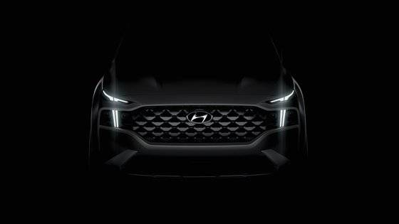 현대자동차가 26일 중형 SUV '더 뉴 싼타페'의 외장 티저 이미지를 공개했다. 사진 현대자동차