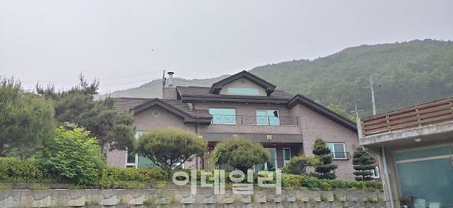 정의연이 매입했다 매도한 안성쉼터(사진=김용운 기자)