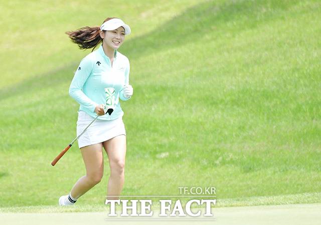 '미녀 골퍼' 안소현이 그린 위를 달리는 이유는?