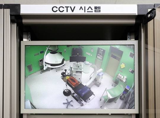 경기도의료원 안성병원 내 수술실 CCTV 화면. 사진=경기도