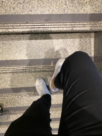 바지는 불편했지만, 또 편하기도 했다. 어쩔 수 없는 것일지./사진=남형도 기자